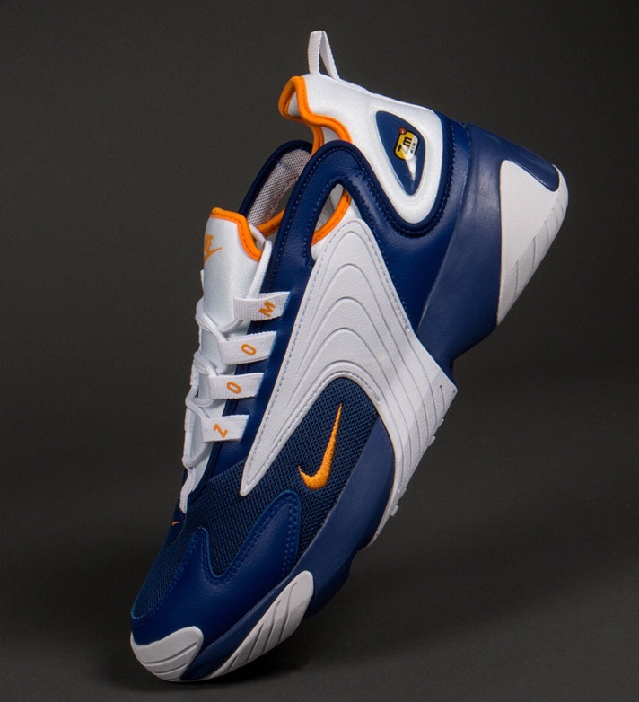 nike zoom 2k trainers in black and gold